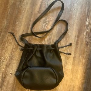 Mossimo bucket purse 🎉🎉